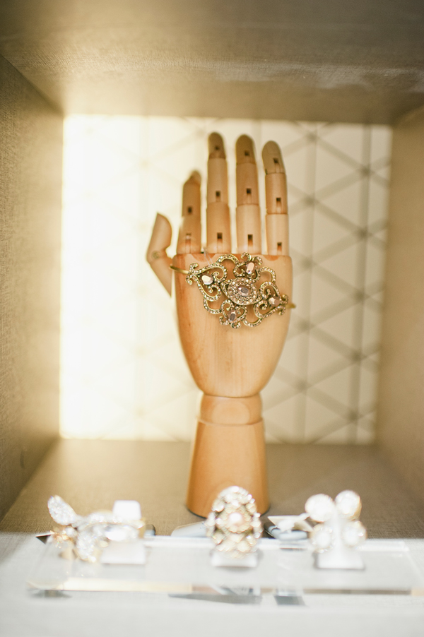 Hand T. Arrigoni Bracelete Bauhaus, no banho de ouro com cristais swarovski