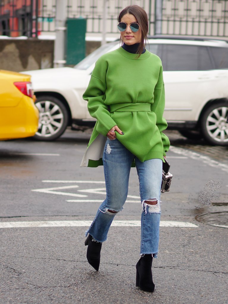 camila_coelho-nyfw_fall_2017-street_style